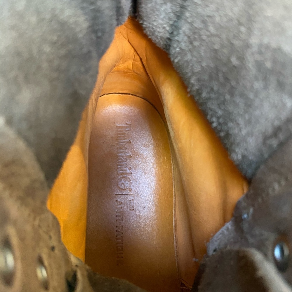 Timberland Women’s Classic Distressed Lace Up Boot - Picture 7 of 8